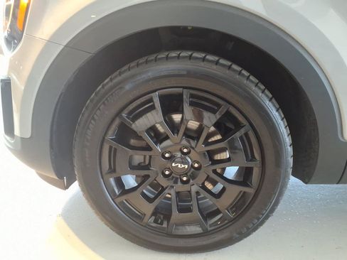 Used 2022 Kia Telluride SX w/ SX Prestige Package AWD/4WD image 7