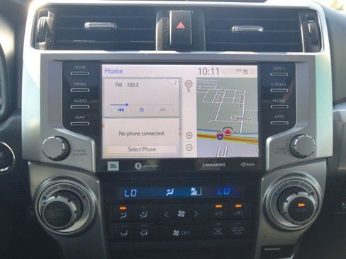 Used 2024 Toyota 4Runner Limited AWD/4WD image 22