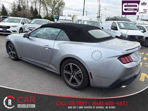 Used 2025 Ford Mustang Premium image 4