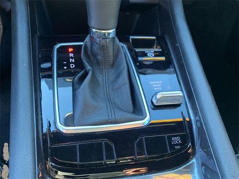 Used 2024 Jeep Compass Latitude image 33