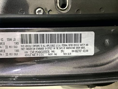 Used 2019 Jeep Cherokee Limited AWD/4WD image 33