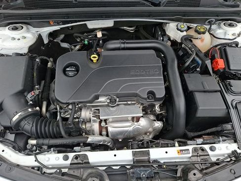 Used 2024 Chevrolet Malibu LT FWD image 28