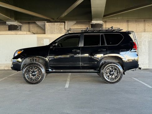Used 2012 Lexus GX 460 w/ Convenience Pkg AWD/4WD image 7