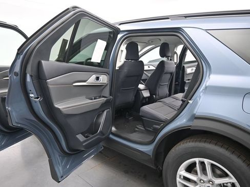 New 2026 Ford Explorer Active RWD image 16