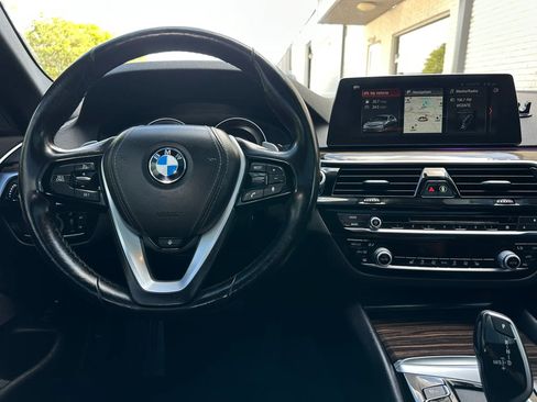 Used 2018 BMW 530e w/ Premium Package 2 image 27