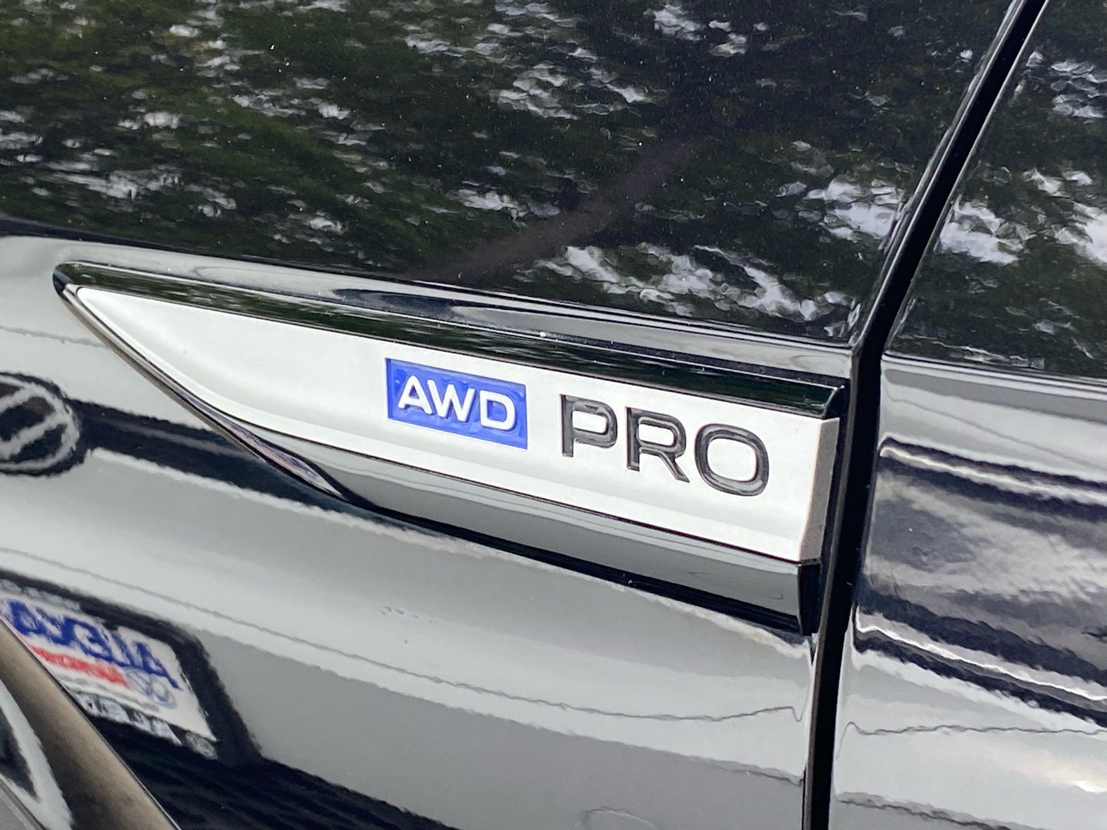 Certified 2023 Volkswagen ID.4 Pro AWD/4WD image 6