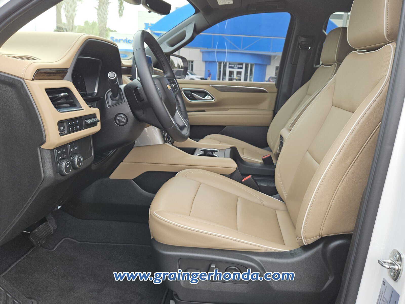 Used 2023 Chevrolet Tahoe Premier AWD/4WD image 10