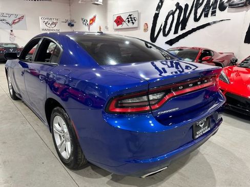 Used 2020 Dodge Charger SXT image 3