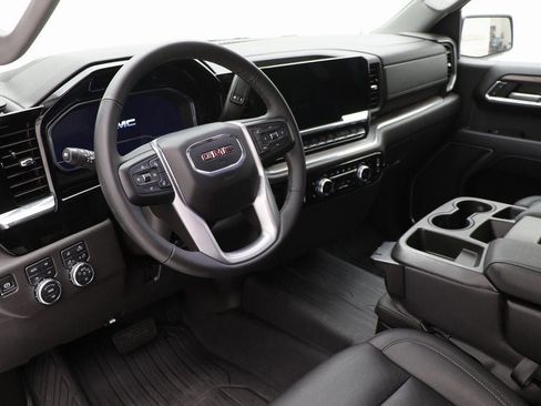 Used 2023 GMC Sierra 1500 SLT w/ X31 Off-Road Package image 14