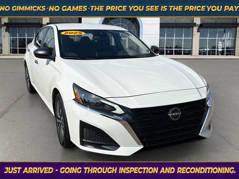 Used 2025 Nissan Altima 2.5 SV FWD image 1