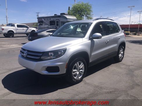 Used 2016 Volkswagen Tiguan S image 4