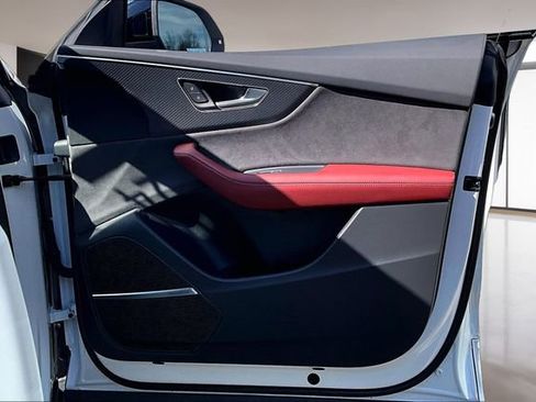 Used 2024 Audi SQ8 Premium Plus w/ Executive Package image 28