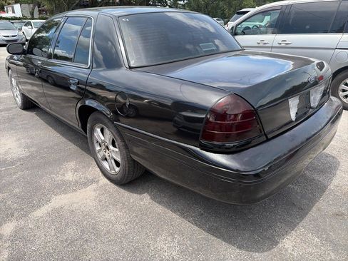 Used 2004 Ford Crown Victoria LX RWD image 5