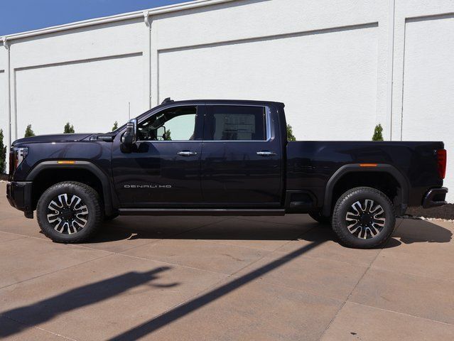 New 2026 GMC Sierra 2500 Denali Ultimate w/ Max Trailering Package AWD/4WD image 3
