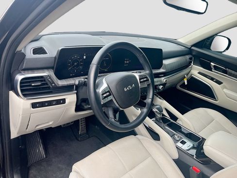Used 2024 Kia Telluride SX FWD image 9