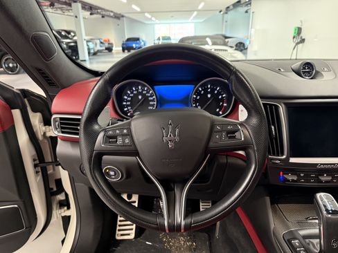 Used 2019 Maserati Levante S GranSport AWD/4WD image 12