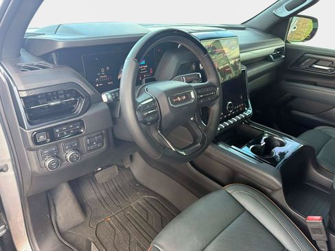 Used 2025 GMC Yukon AT4 w/ AT4 Premium Plus Package AWD/4WD image 20
