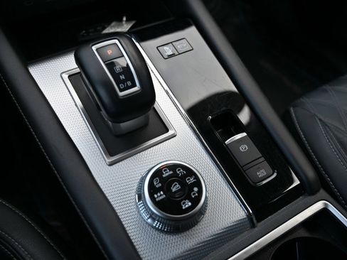 Used 2023 Mitsubishi Outlander SEL image 30