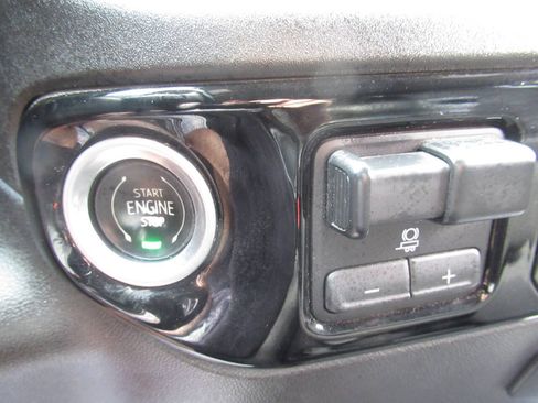 Used 2024 Chevrolet Silverado 2500 LT w/ All Star Edition AWD/4WD image 27