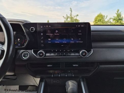Used 2025 Chevrolet Colorado Trail Boss AWD/4WD image 22