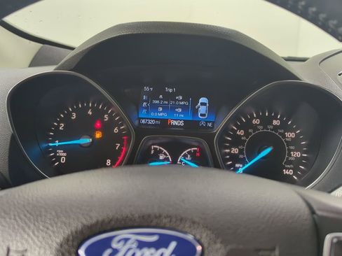 Used 2019 Ford Escape Titanium AWD/4WD image 29