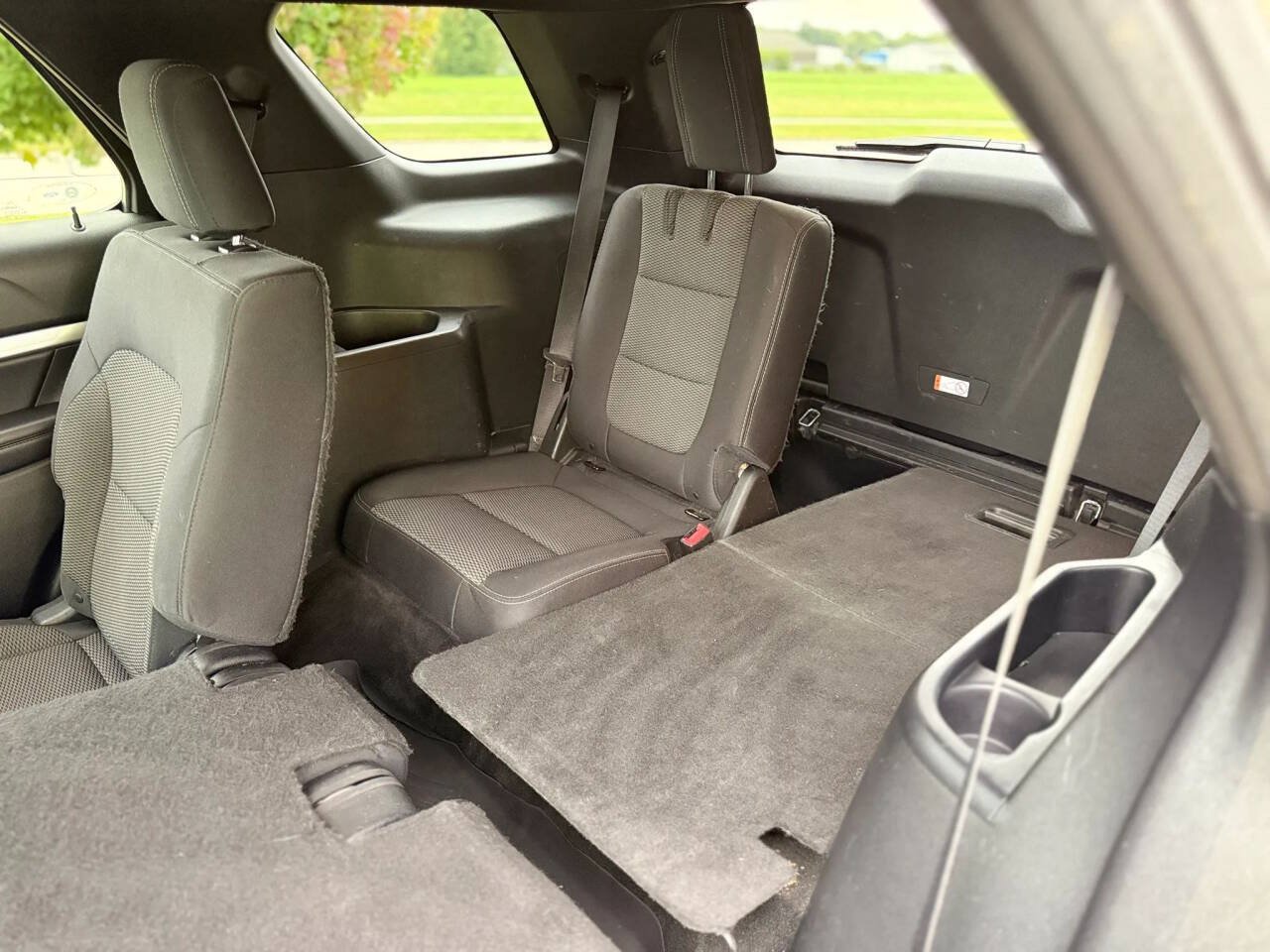 Used 2017 Ford Explorer XLT FWD image 14