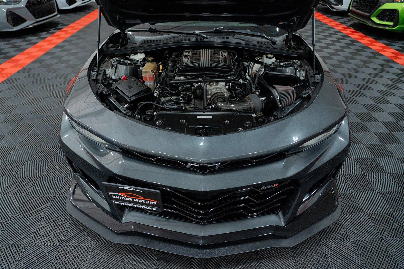 Used 2018 Chevrolet Camaro ZL1 RWD image 43