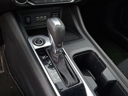 Used 2024 Nissan Sentra SV image 11