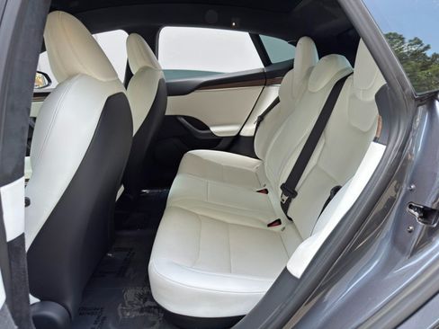 Used 2022 Tesla Model S AWD/4WD image 46