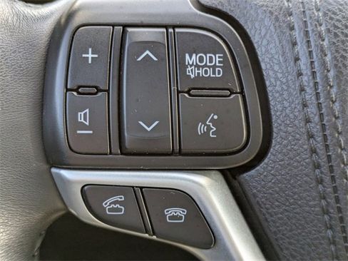 Used 2016 Toyota Highlander Limited Platinum image 24