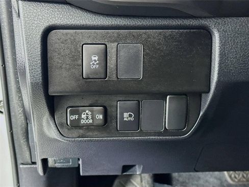 Used 2023 Toyota Tacoma SR5 w/ Technology Package RWD image 11