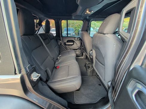 Used 2021 Jeep Wrangler Unlimited Sport image 16