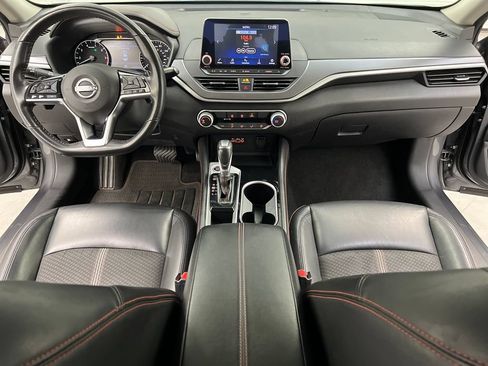 Used 2024 Nissan Altima 2.5 SR FWD image 40