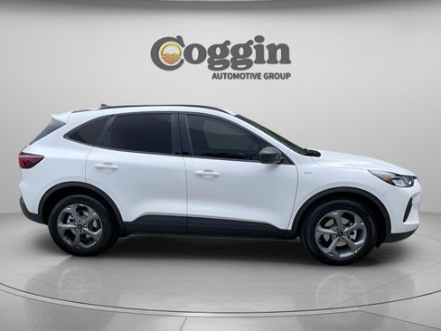 New 2025 Ford Escape ST-Line image 6