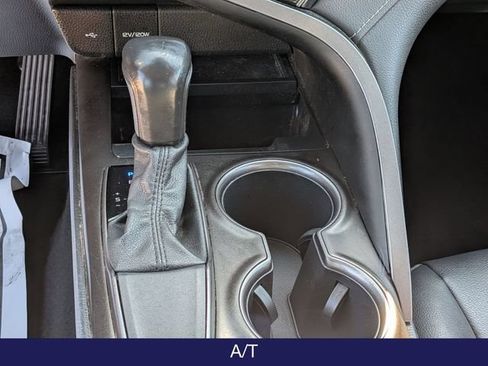 Used 2021 Toyota Camry SE FWD image 16