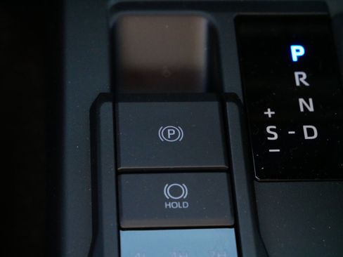 Certified 2025 Toyota 4Runner TRD Off-Road image 29