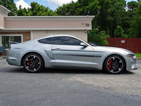 Used 2020 Ford Mustang GT Premium w/ Equipment Group 401A RWD image 12