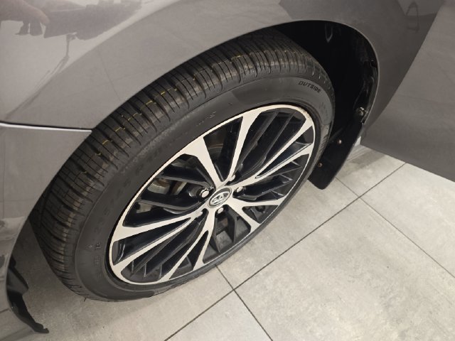 Used 2020 Toyota Camry SE FWD image 32