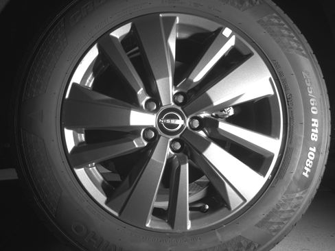 Used 2025 Nissan Pathfinder SV image 14