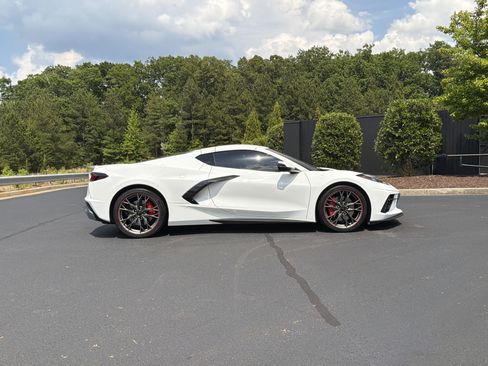 Used 2023 Chevrolet Corvette Stingray Coupe w/ Z51 Performance Package RWD image 5