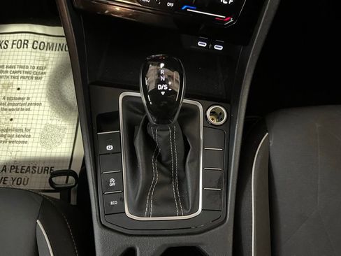 Certified 2025 Volkswagen Jetta Sport image 16