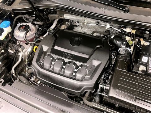 Used 2022 Volkswagen Tiguan SE image 31