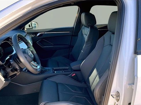 New 2025 Audi Q3 2.0T Premium image 9