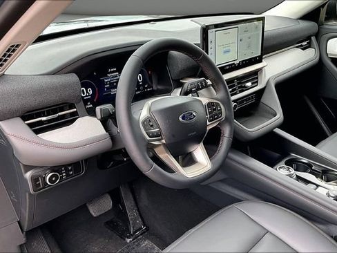 New 2026 Ford Explorer Active w/ Active Comfort Package AWD/4WD image 7