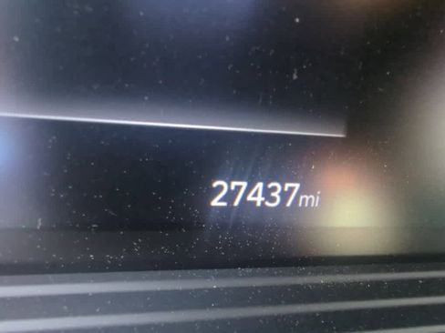 Used 2024 Hyundai Venue SEL image 4