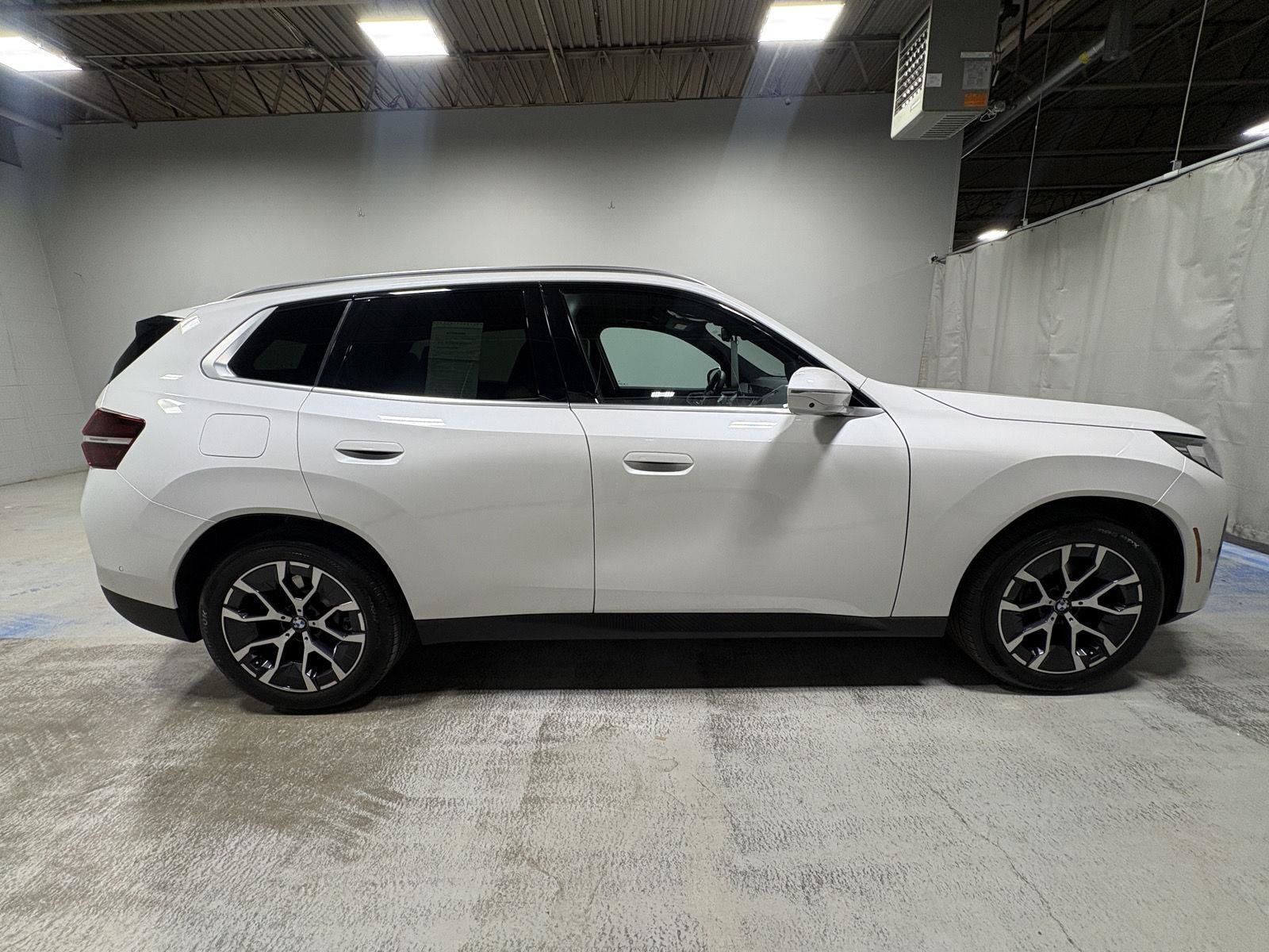 Used 2026 BMW X3 xDrive30i w/ Premium Package AWD/4WD image 4