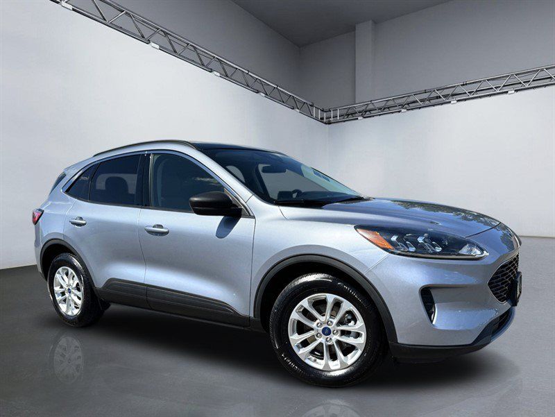 Used 2022 Ford Escape SE w/ Cold Weather Package AWD/4WD image 27