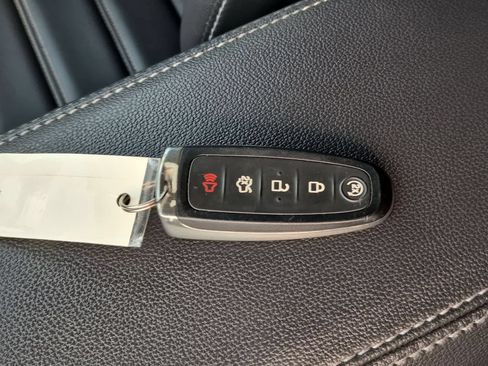Used 2019 Ford Escape SEL AWD/4WD image 36