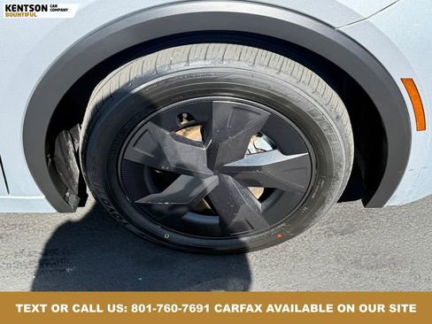 Used 2024 Toyota Prius LE image 16