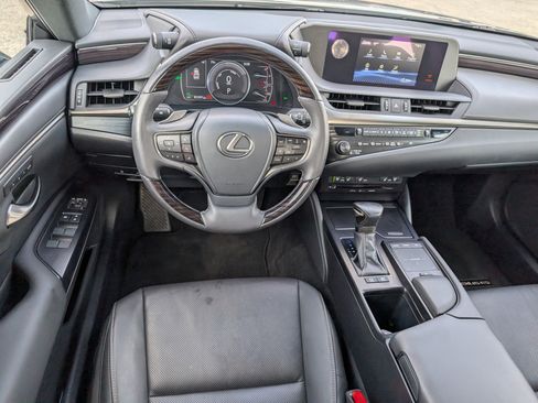 Used 2020 Lexus ES 300h w/ Premium Package image 7